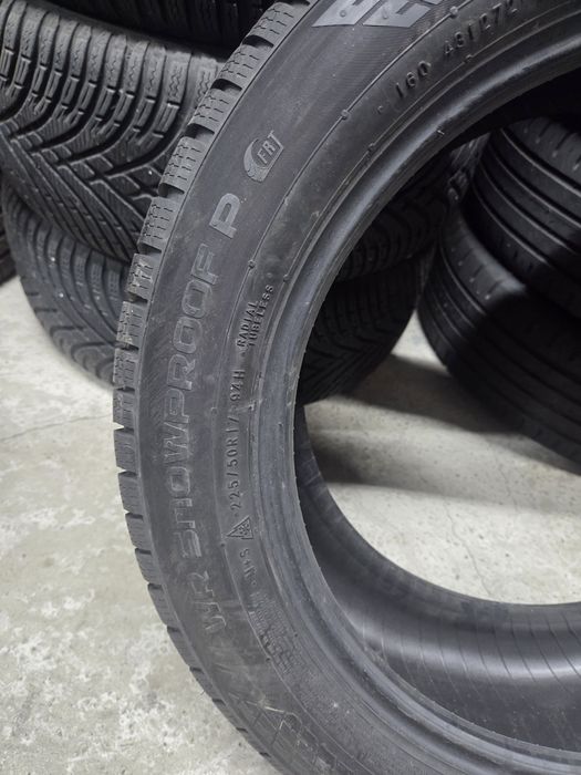 Set 2 anvelope SH iarna Nokian 225/50/17 Run Flat dot 2020.