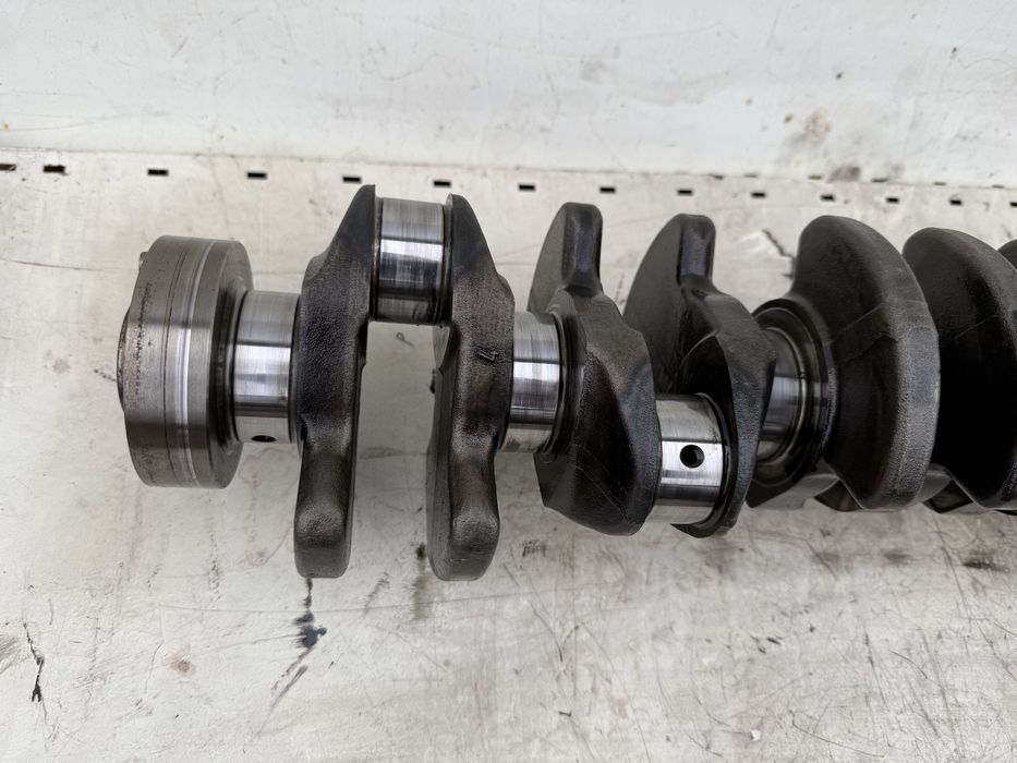 Колянов вал за мерцедес ОМ648 Е класа Ескласа 3,2цди/w211 w220 3,2cdi