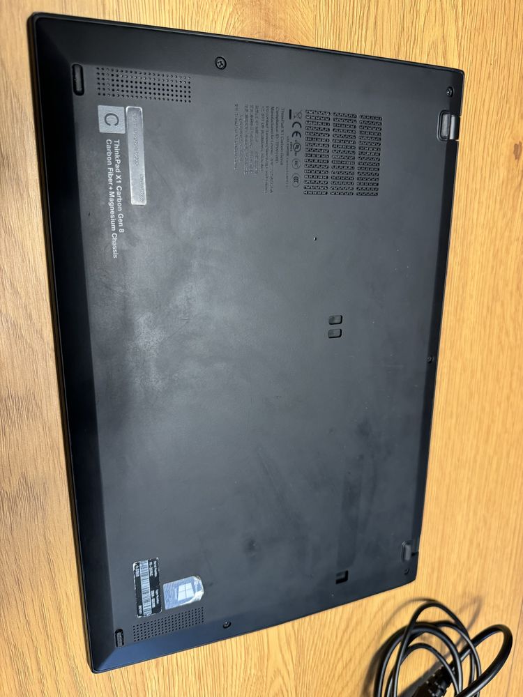 Lenovo x1 carbon G8 ,i7 gen 10 ,display 14"FHD