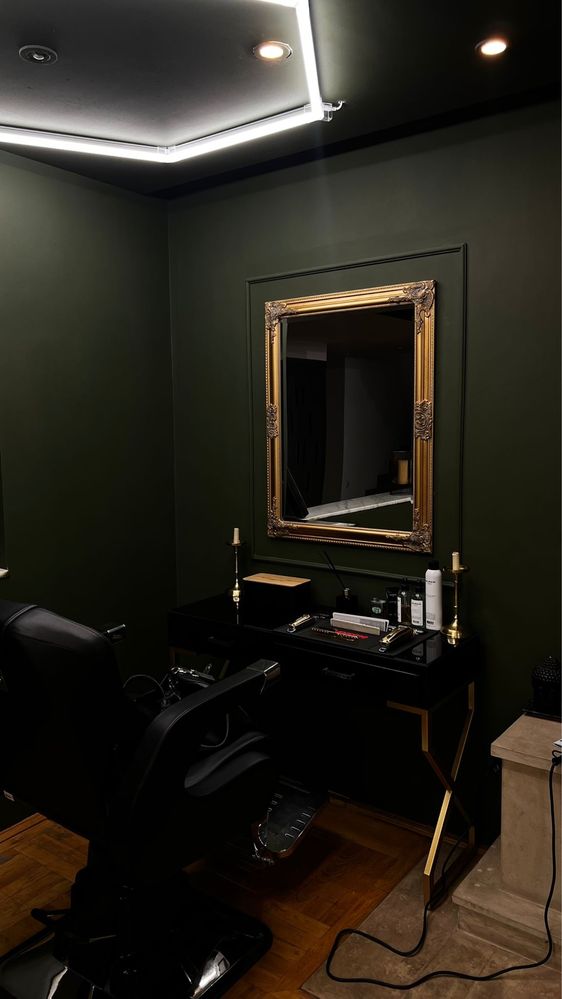 Închiriez scaun barber Shop frizerie salon