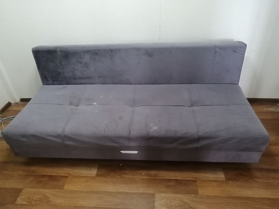 Отдам даром диван