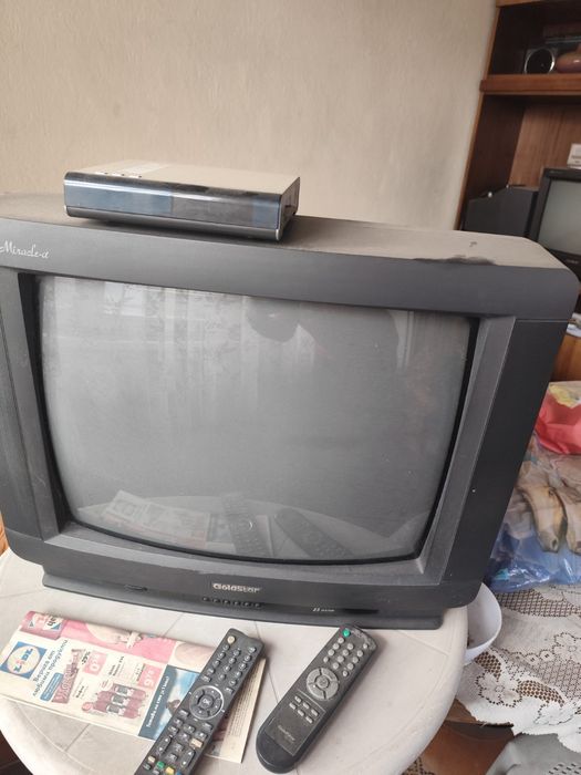 Домакински уреди: Хладилник, Печка, Пералня, Микровълнова,кожени легла