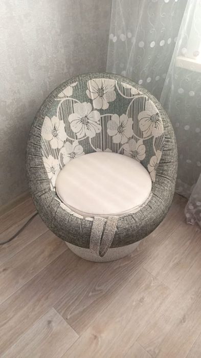 Продам мягкий пуфик