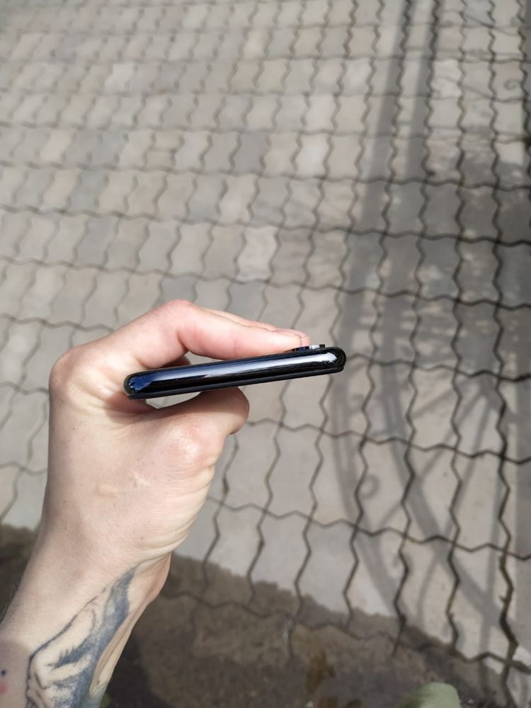 Iphone X в хорошем состояние
