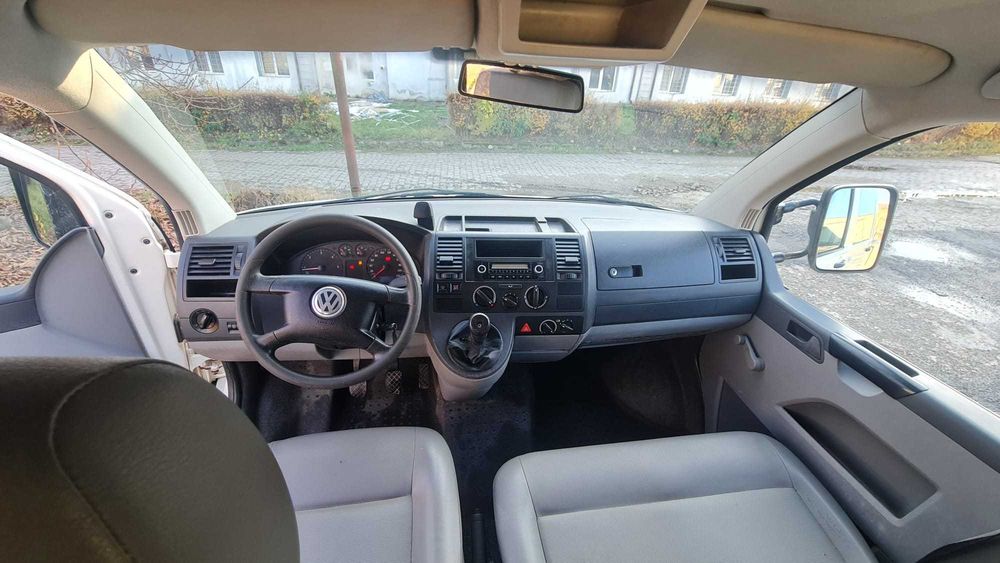 VW T5 Transporter 5+1 locuri