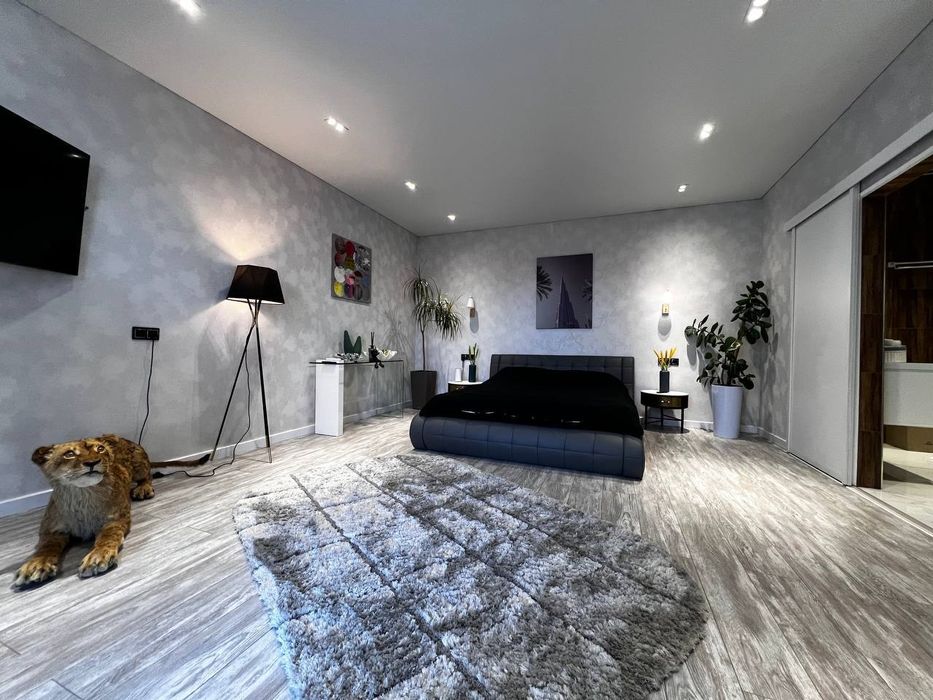 Дом на Саракульке 3,5 сотки, 270м²  Мирабадский р-н, Корзинка