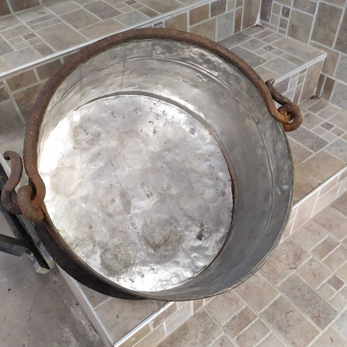 Меден котел и съдове