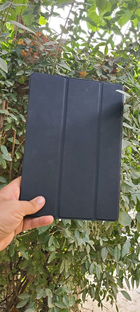 Ipad 8 sim oqiydi hotirasi 128 talik