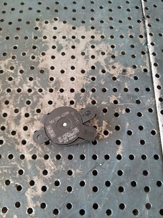 Buzzer difuzor senzori parcare ford kuga 1 3w8315k864aa 2sj15k864aa