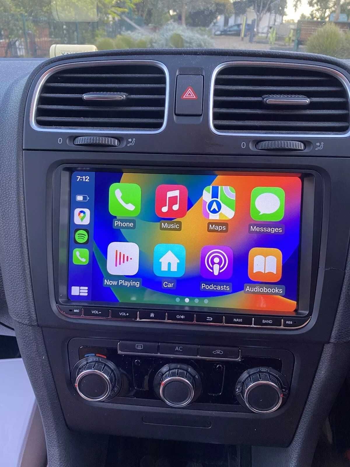 Navigatie 4GB RAM CarPlay- Dedicata Golf/Passat-Camera marsarier cadou