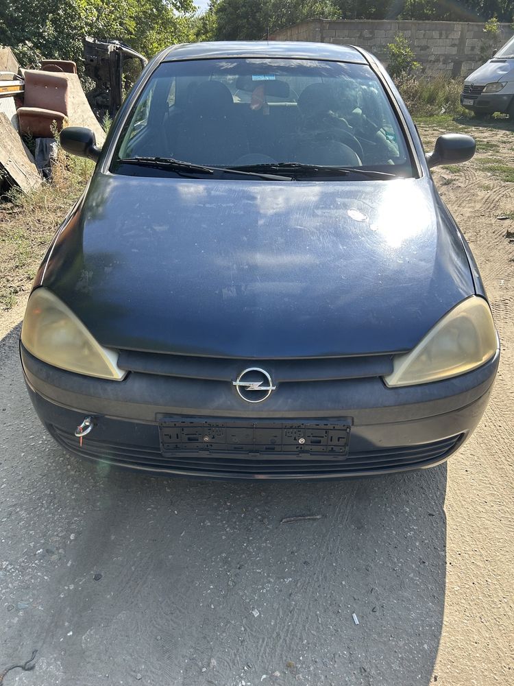 На части Opel Corsa C 1.0i 16V