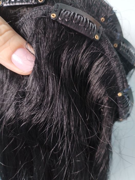 Естествена черна коса