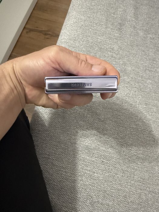 Samsung Z4 Flip 256g