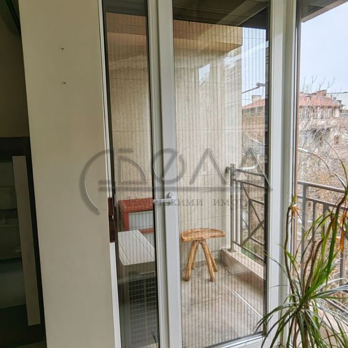 Продава се Двустаен апартамент в София, Център - 67 кв.м за 2792 €/кв.м - Снимка #10