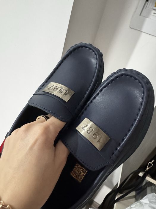 Продам обувь 35 рр