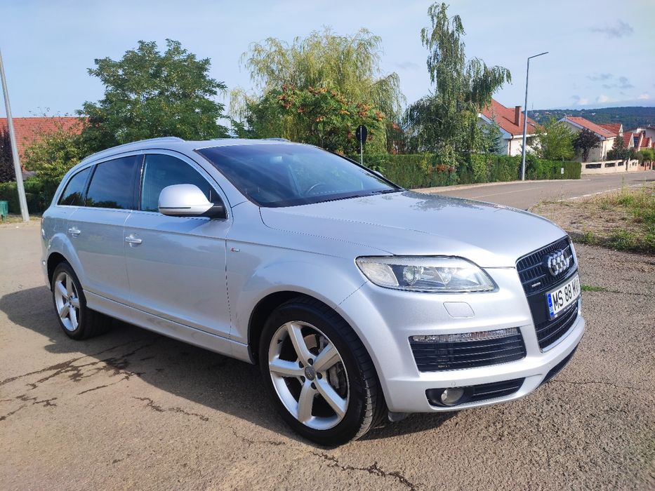 Audi Q7 3.0 TDI quattro S line 239 cp