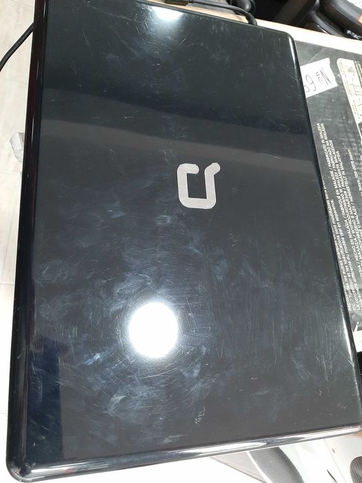 Лаптоп HP  CompacQ 240 GB , 4 RAM  , WIN 10 PRO