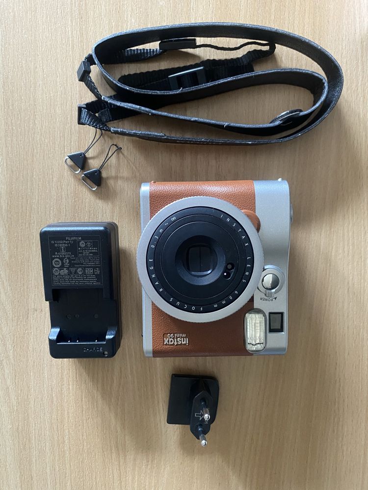 FujiFilm Instax mini 90 камера за моментални снимки