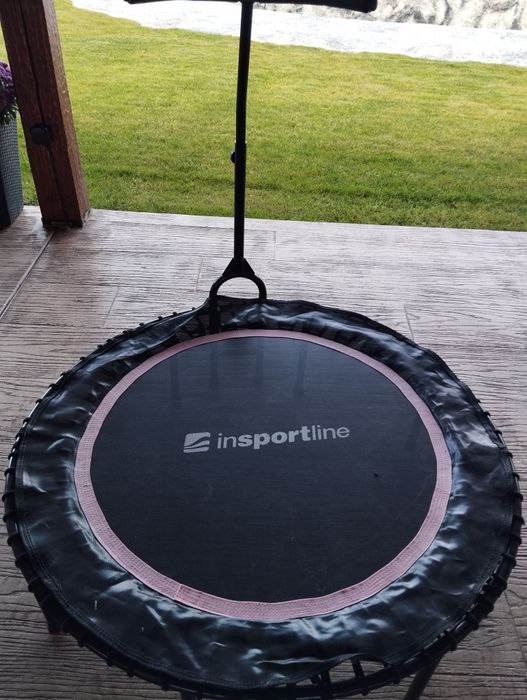 Професионални батути за аеробика гимнастика.