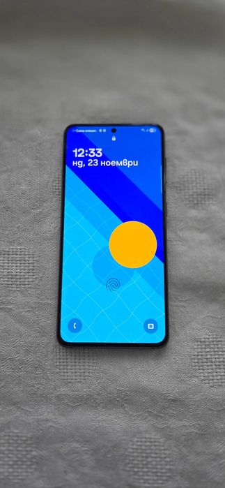 Продавам Samsung S21