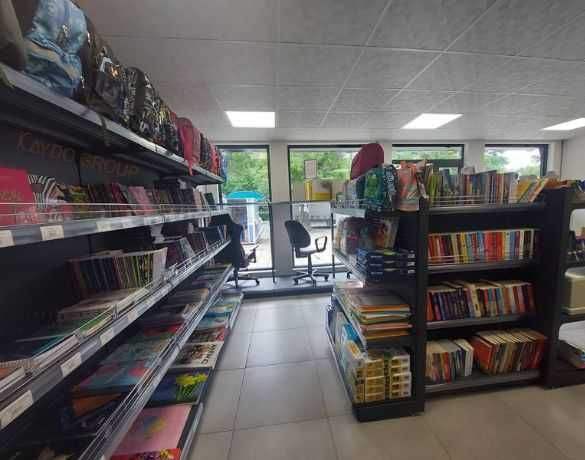 Метални крайстенни и островни стелажи за архив и книжарница тъмно сив