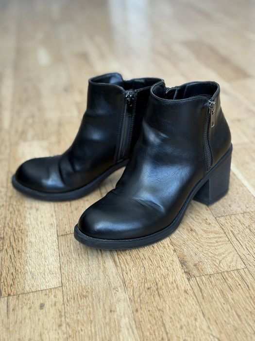 Кожени боти марка Bata, 36 номер