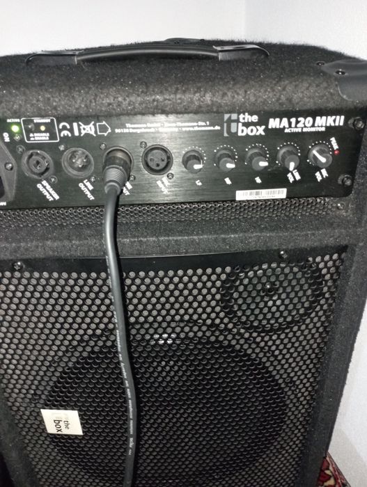 Vînd boxă activă, monitor de scenă