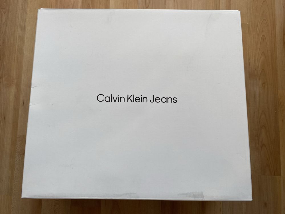 НОВИ кубинки Calvin Klein Jeans 38