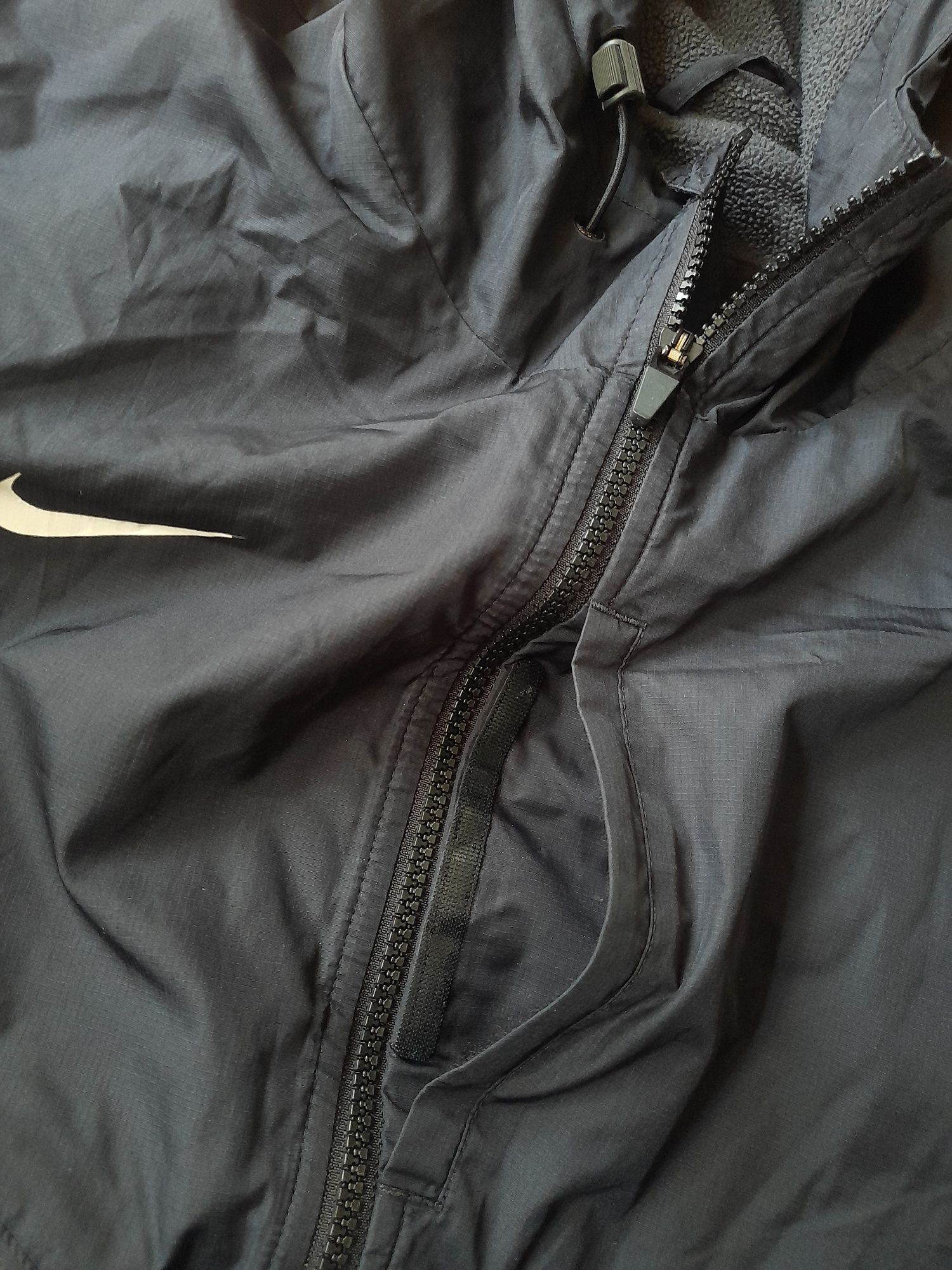 Nike мъжко яке XL размер.