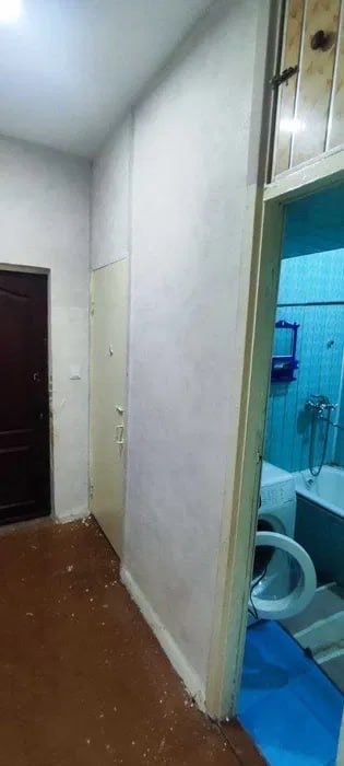 Срочно 2 xonali квартира сотилади