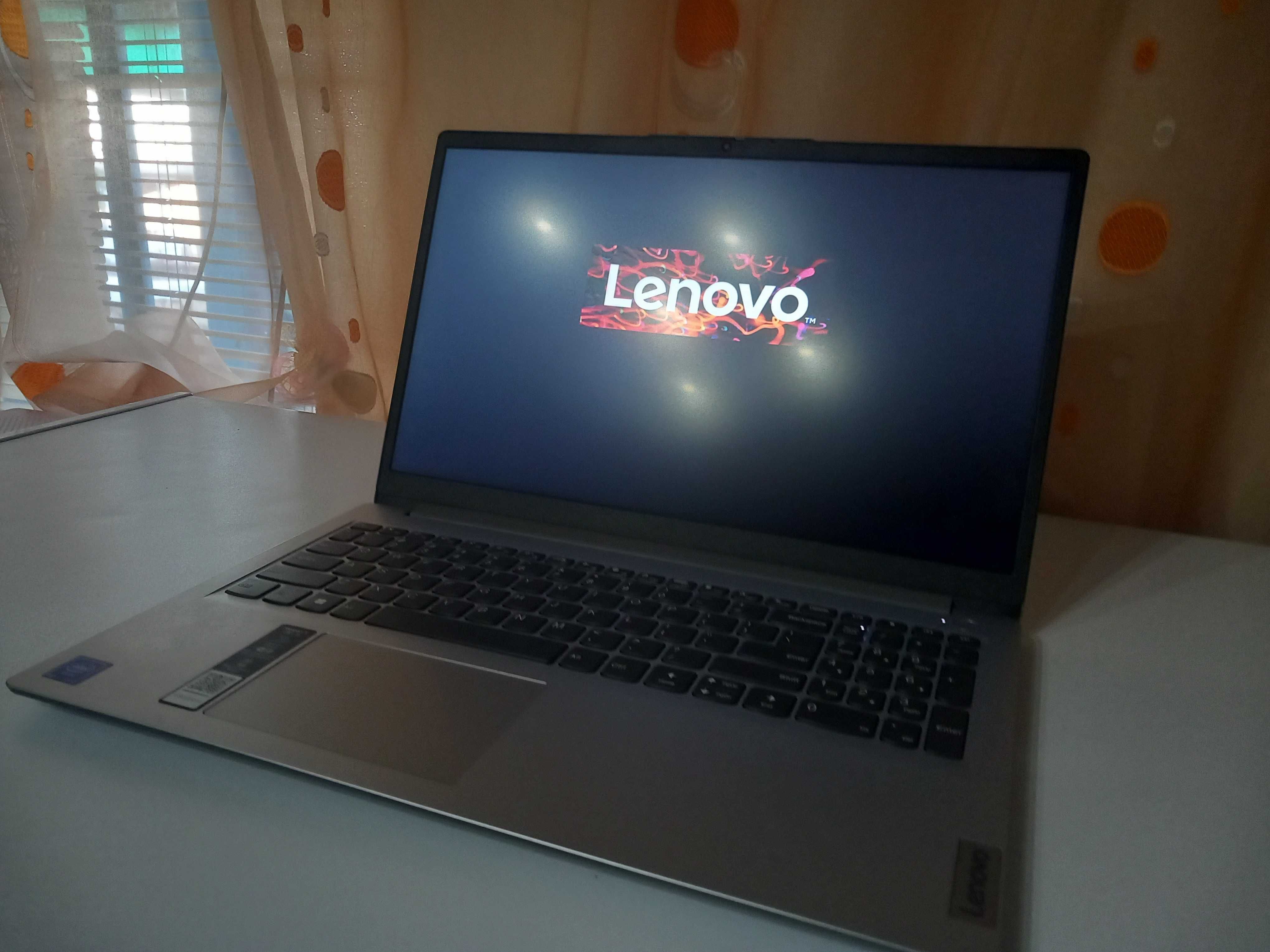 Laptop lenovo , vand URGENT