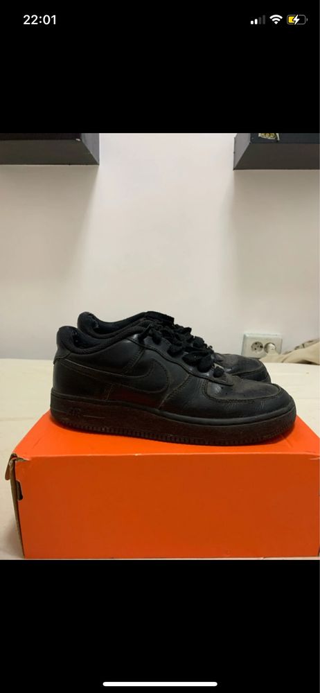 Nike Air force 1 triple black 0,7