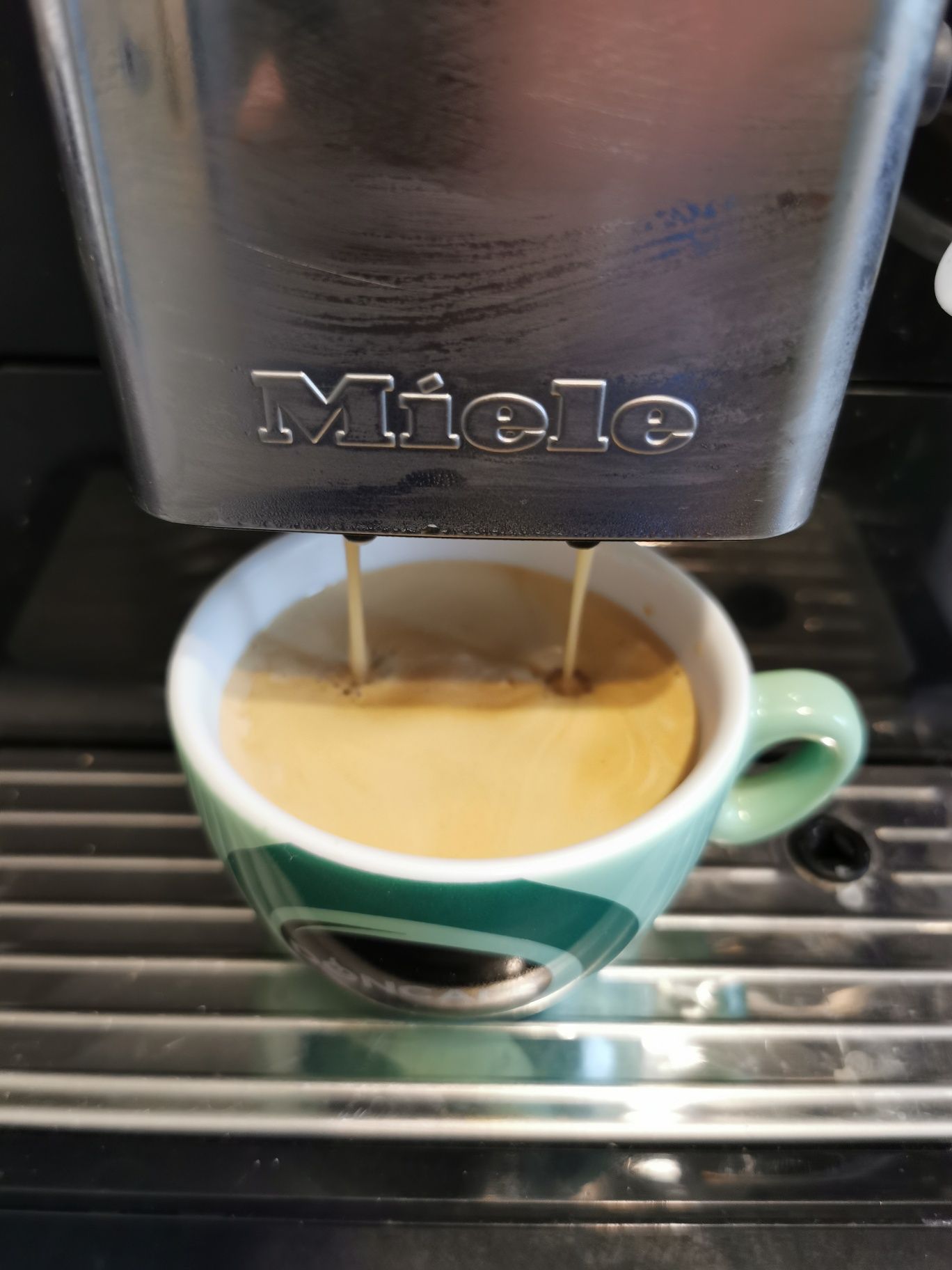 Espressor, aparat de cafea Miele Cm 5310 silence
