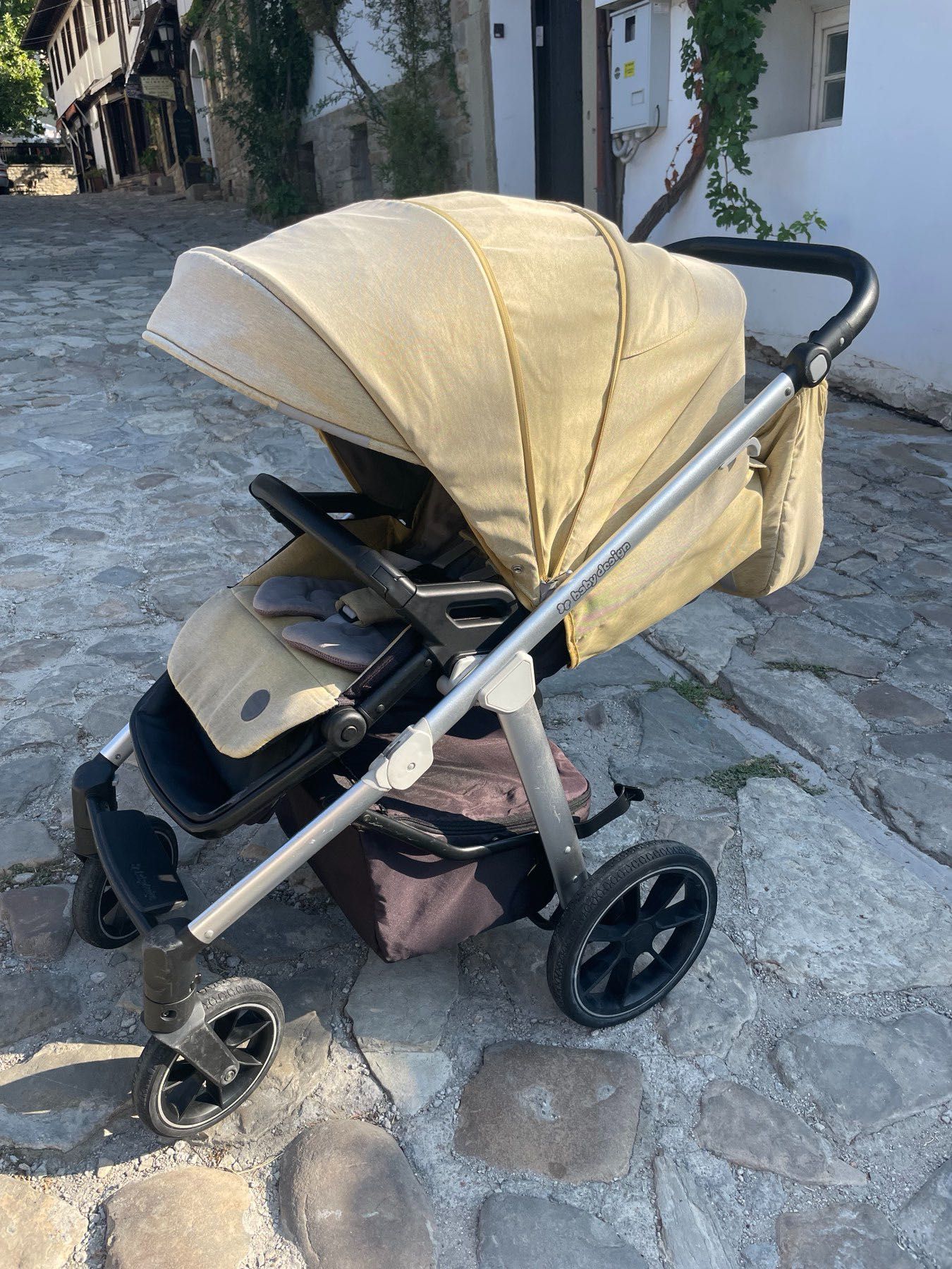 Бебешка количка Bueno Baby Design + Подарък Зимен гащеризон