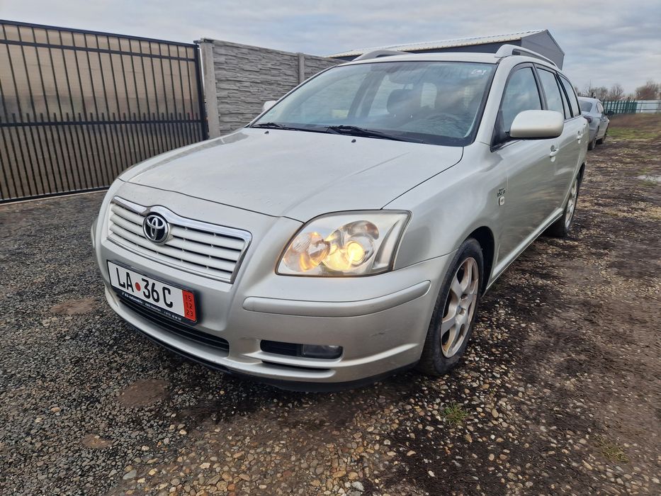 Dezmembrez Toyota Avensis T25 2.2 Dcat 177 cp 2003-2009