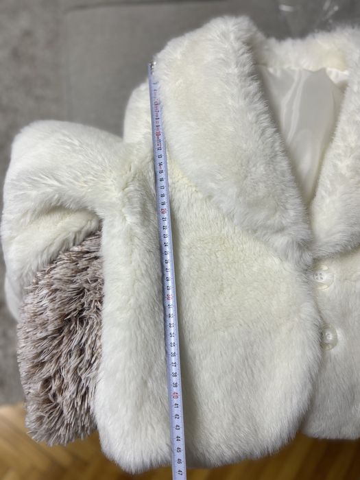 Scurtă din blană artificială