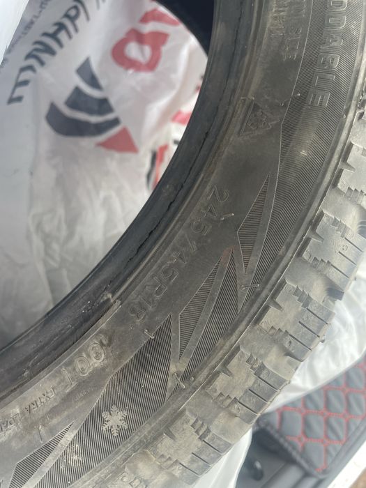 Продам шины 245.45.r18