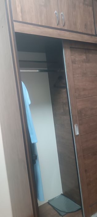 Шкаф с отрисолям