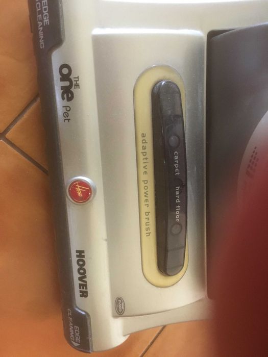 Aspirator vertical cu fir fara sac HOOVER H1 PET 011