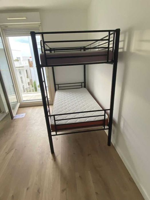 2 etajli krovat sotiladi