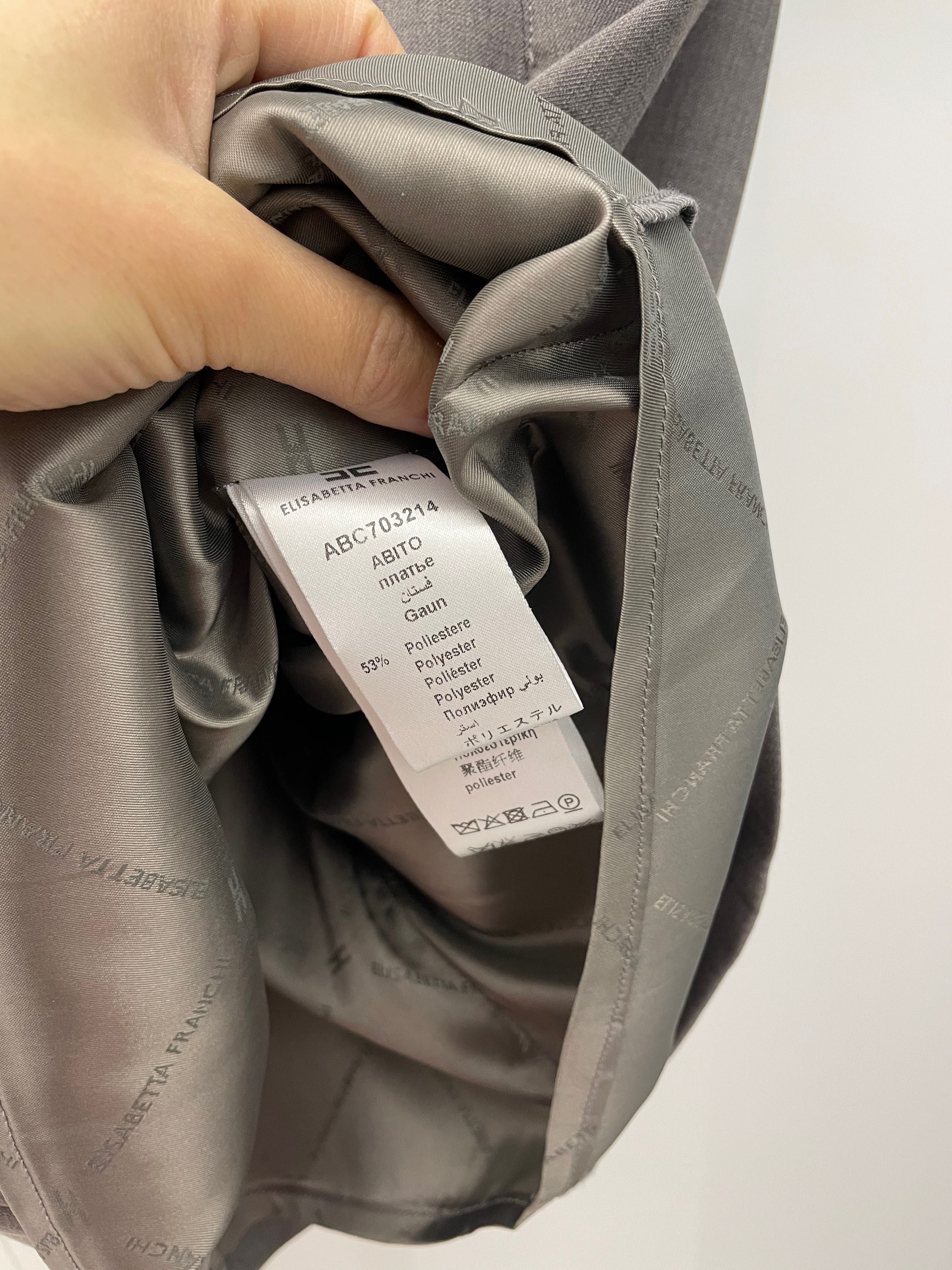 H&M палто овърсайз; Рокли Elisabetta Franchi ; Рокля Versace; Guess