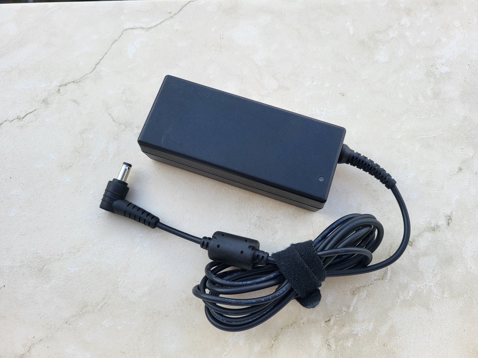 Alimentator ASUS NUC VivoPC 19V 3,42A 65W mufa 5,5x2,5mm