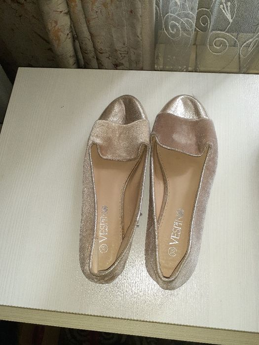 Продам новую обувь