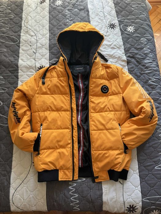 Зимно мъжко яке с качулка