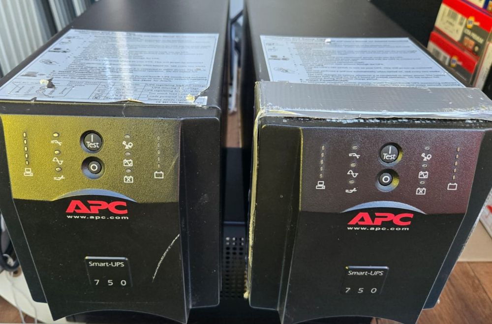 Set 2 UPS APC 750VA Stand Alone SUA750I