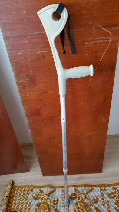 Carja ortopedica canadiana, pe antebraț
