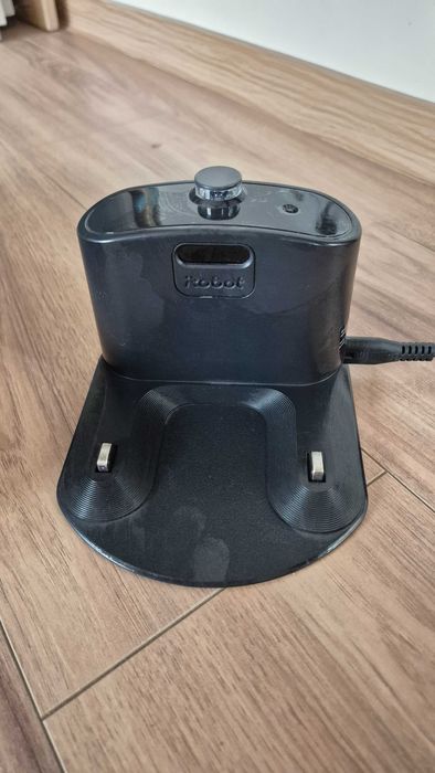 Aspirator iRobot Roomba 698