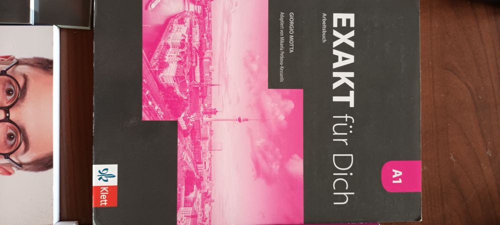 Комплект нови учебници и помагала по немски език за 8 клас  КЛЕТ