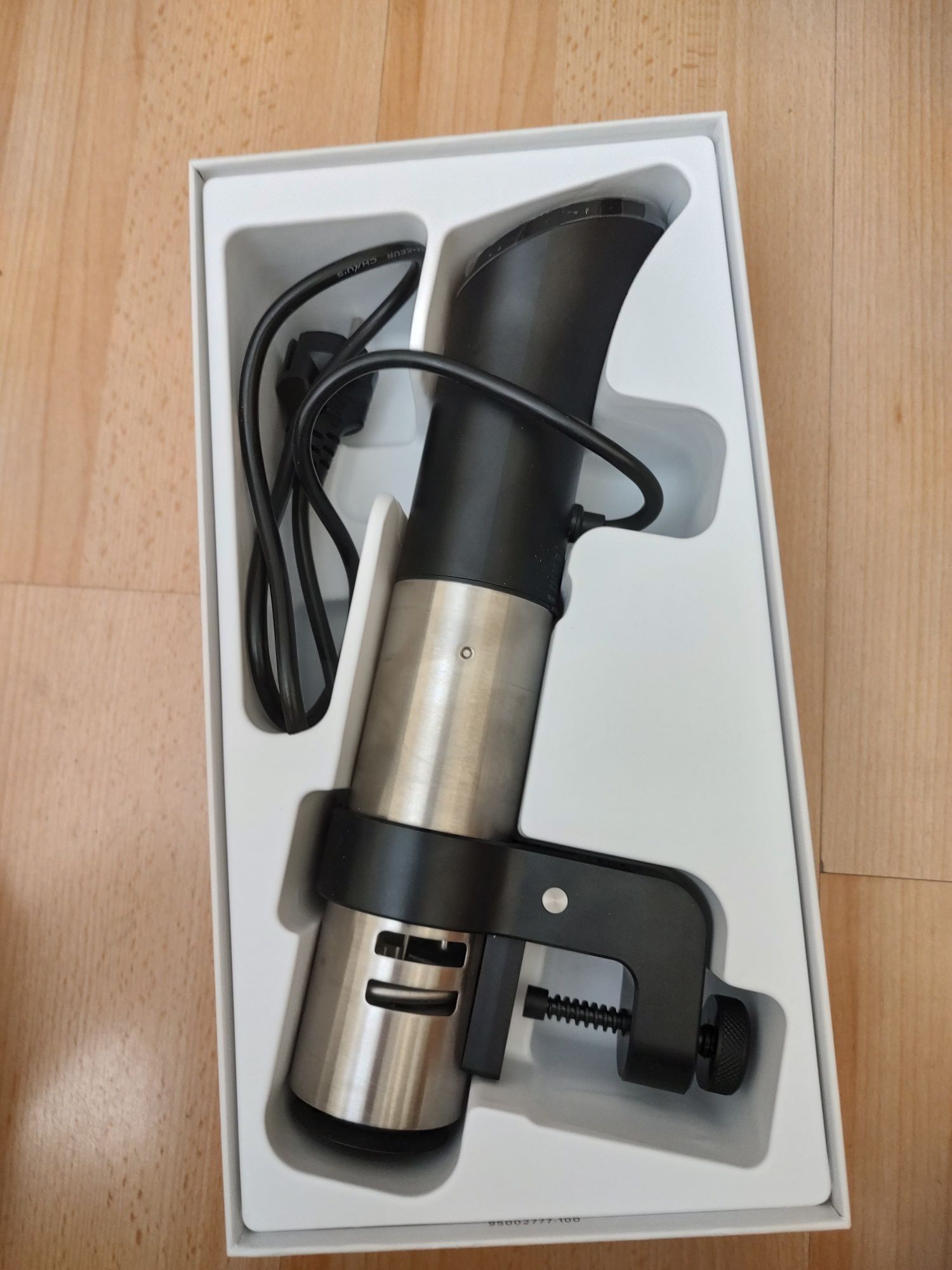 ANOVA sous vide precision cooker