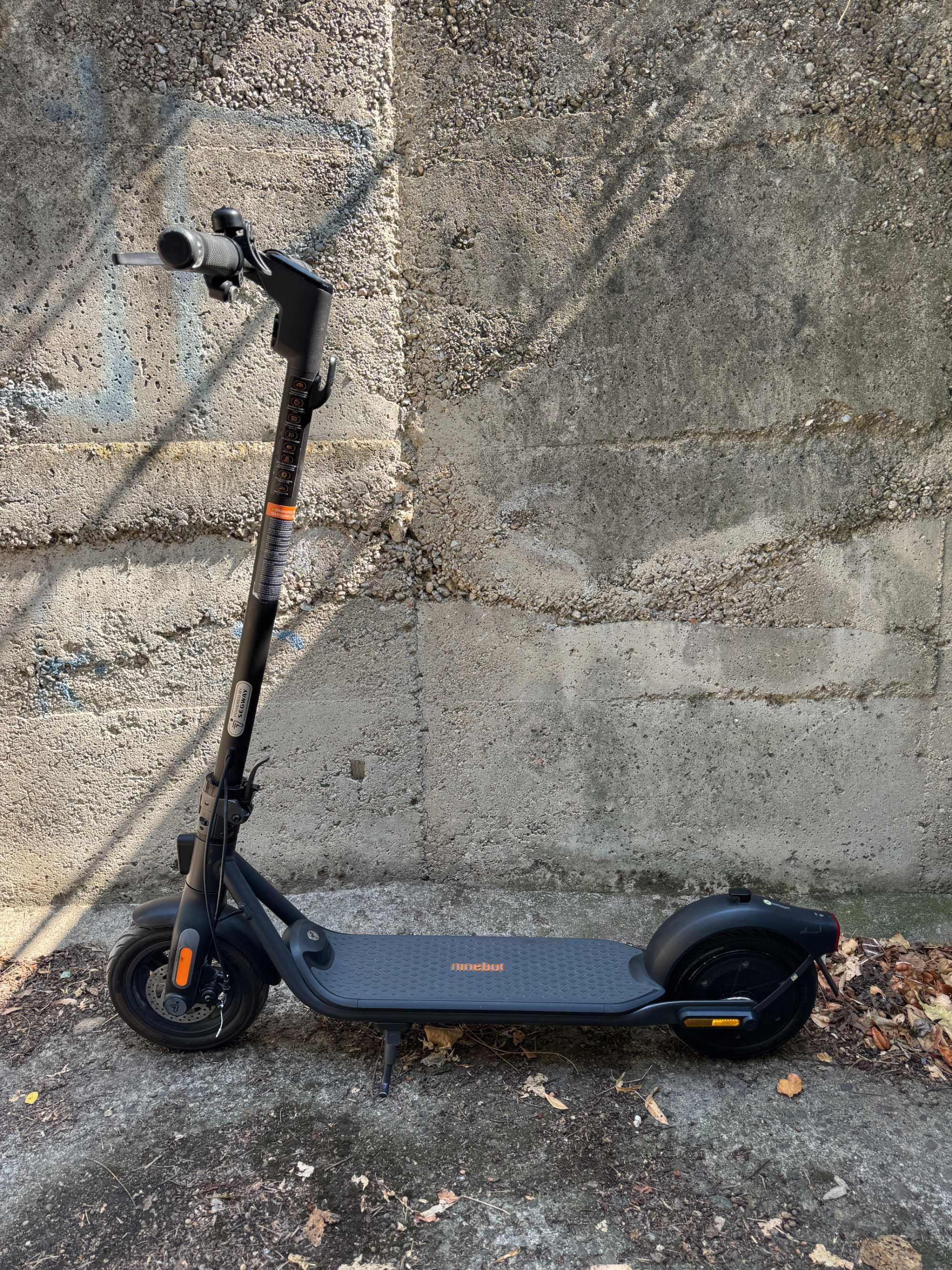 Segway Ninebot F2 E/ 25km/h /Електрическа тротинетка/скутер